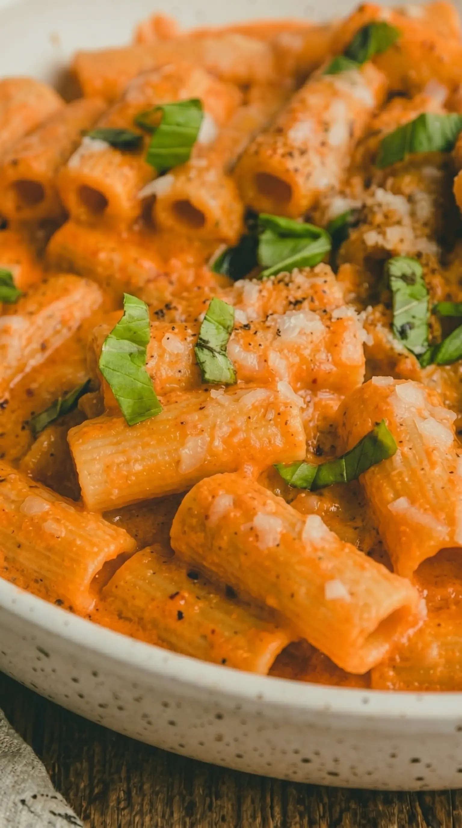 High Protein Nudeln Zubereitung Schritt fur Schritt in der Pfanne mit Hähnchen
